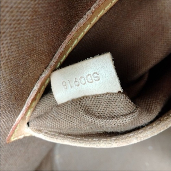 065355B V Louis Vuitton Satchel Bag Alma Monogram - Picture 9 of 10